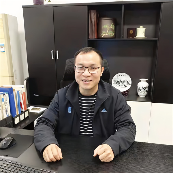 刘志平.jpg