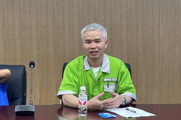 袁春华_副本_副本.jpg